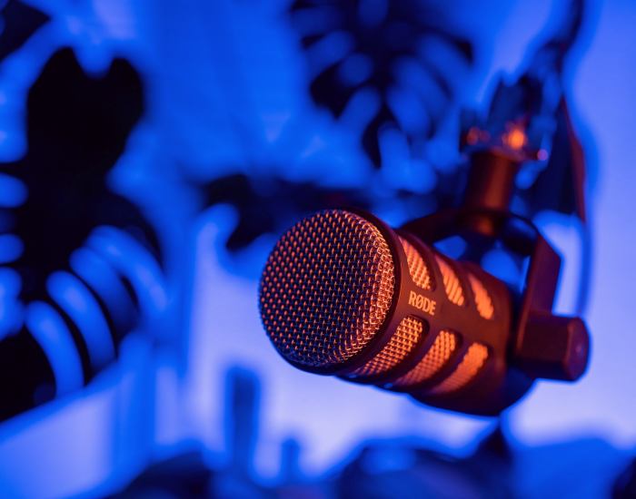 Boom microphone placement
